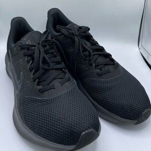 Nike Downshifter 11